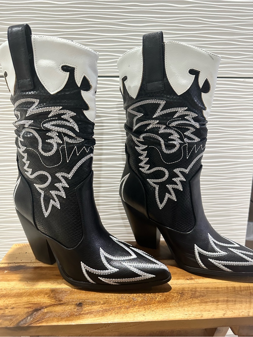 ANN CREEK Black & White Western Embroidered Mid-Calf Boots SIZE 7.5